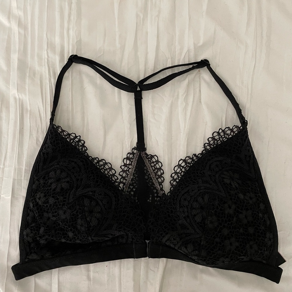 VS black lace bralette S